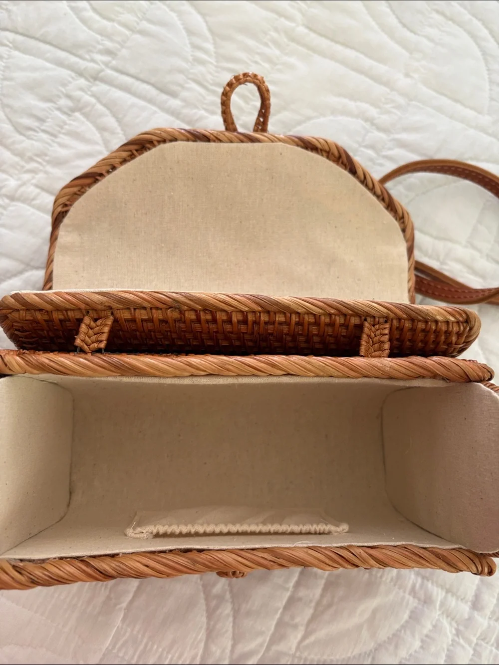 Handwoven Rattan Crossbody Bag with Leather Strap & Bow-Shaped Clasp